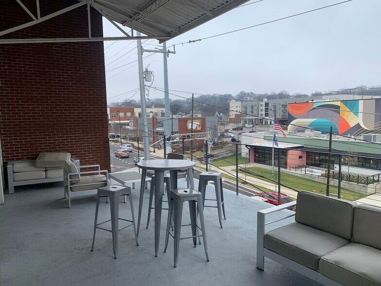 More Photos Of 4106 Charlotte Ave, Nashville Office For Sale