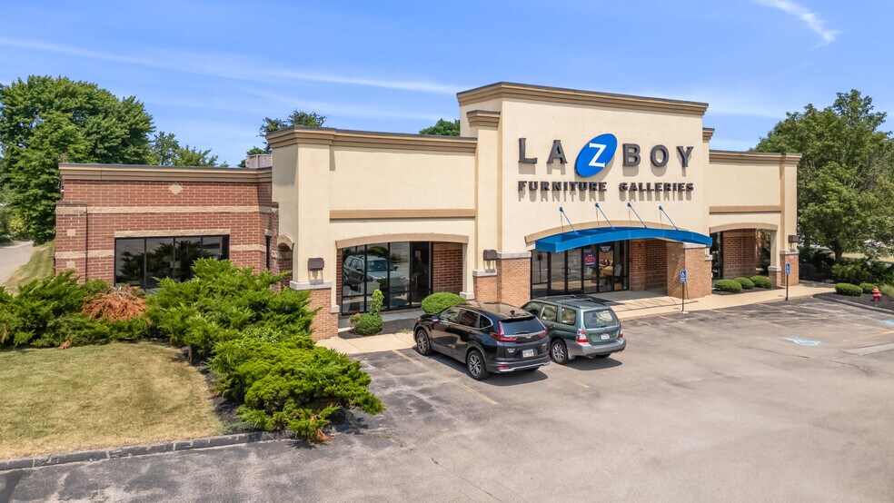 Primary Photo Of 7793 Mentor Ave, Mentor Freestanding For Sale