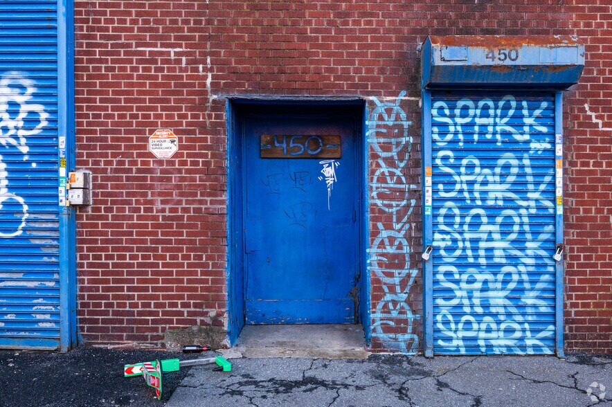 More Photos Of 450 Timpson Pl, Bronx Warehouse For Lease