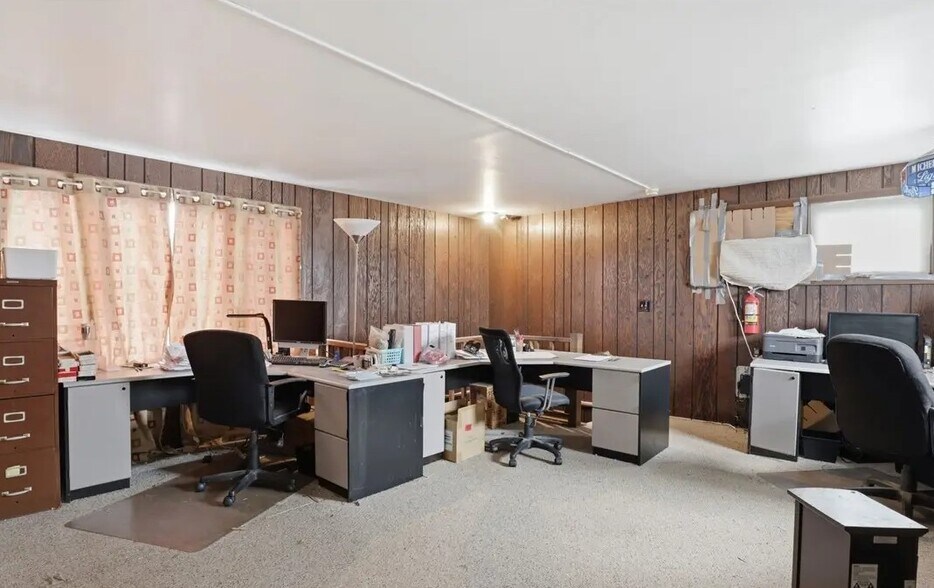 More Photos Of 3719 Abbott Rd, Orchard Park Restaurant For Sale