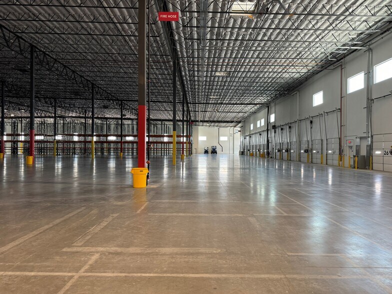More Photos Of 2300 W Carey Ave, North Las Vegas Distribution For Lease