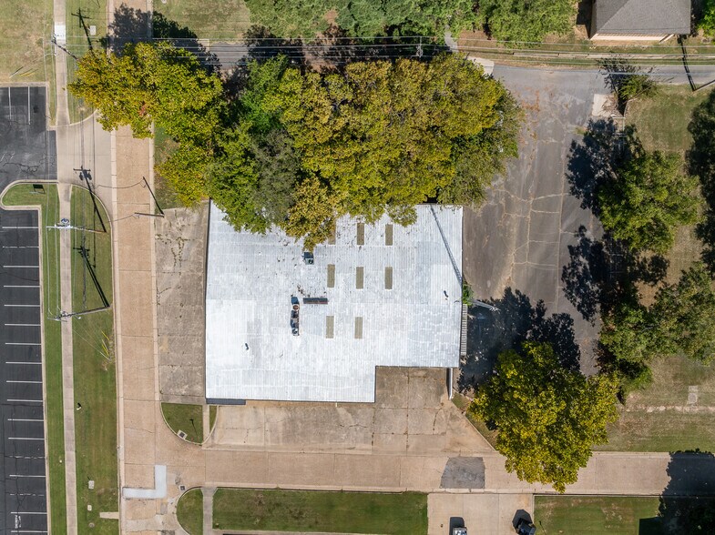 More Photos Of 100 N 11th St, Van Buren Warehouse For Sale