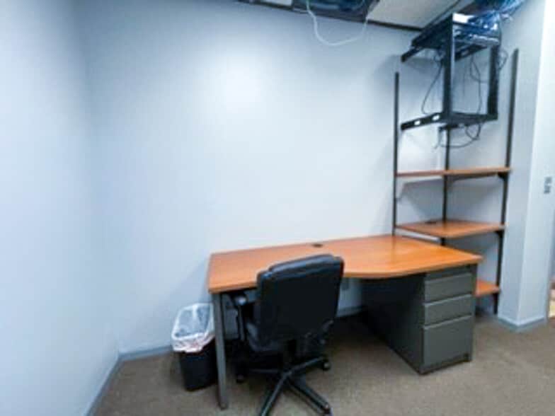 More Photos Of 600 W Roosevelt Rd, Wheaton Office For Lease