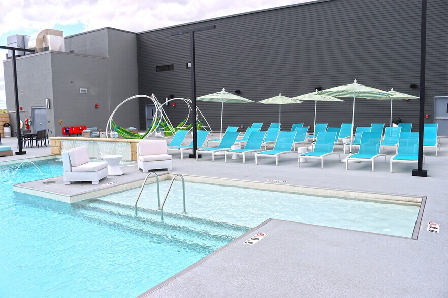 More Photos Of 2875 Olentangy River Rd, Columbus Apartments For Lease