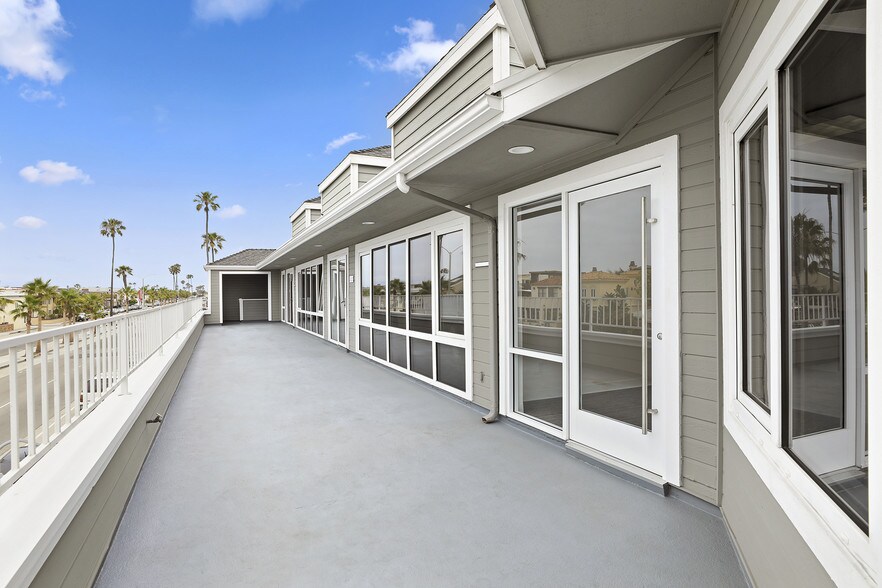 More Photos Of 1500 W Balboa Blvd, Newport Beach Storefront Retail Office For Lease