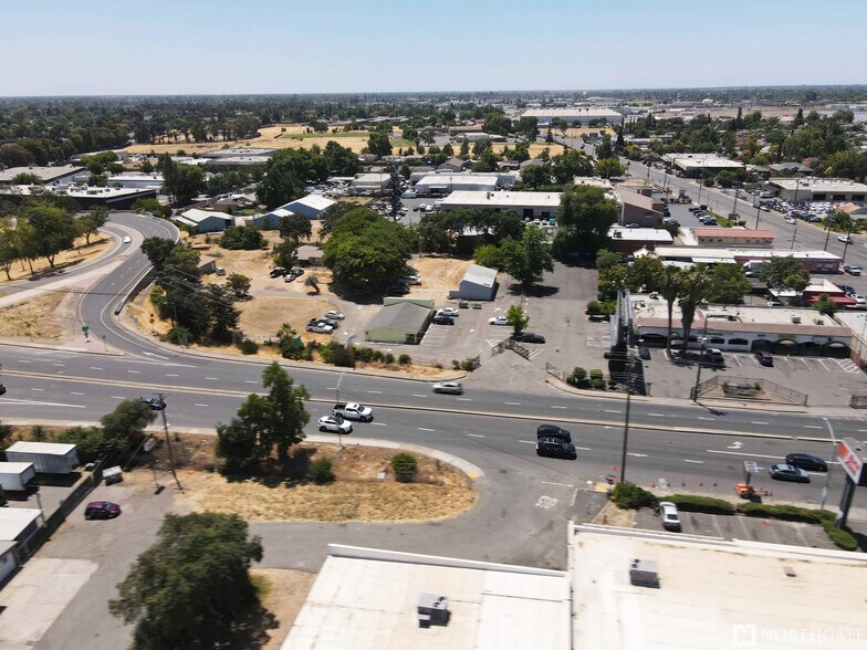 More Photos Of 3424 Fruitridge Rd, Sacramento Warehouse For Sale