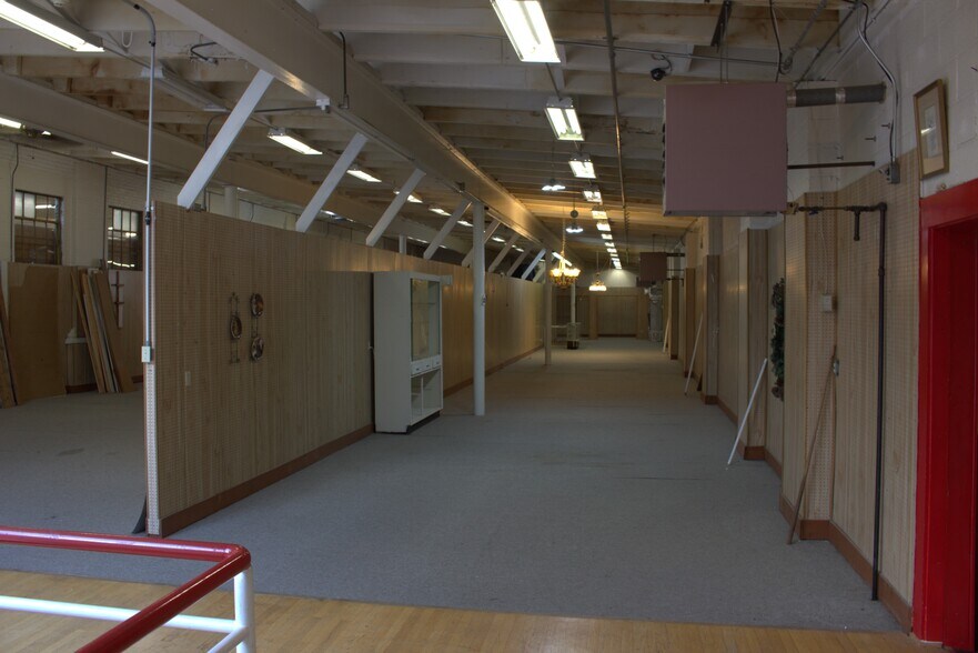 More Photos Of 144 Runnymeade rd, Bunker Hill General Retail For Sale