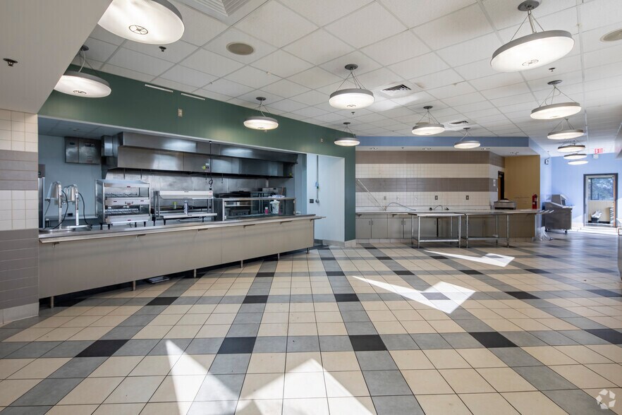 More Photos Of 400 Diamond Dr NW, Huntsville Flex For Lease
