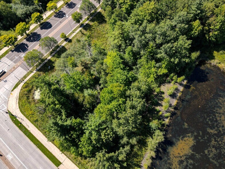 More Photos Of 3914 Weston Ave, Weston Office For Sale