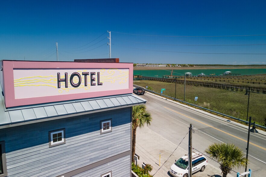 More Photos Of 87 Center St, Folly Beach Restaurant For Lease