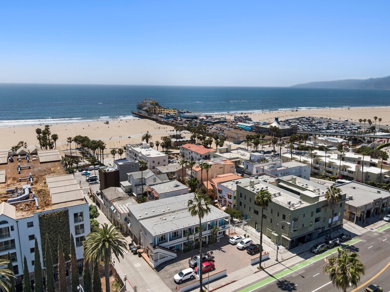 More Photos Of 35 Arcadia Ter, Santa Monica Apartments For Sale