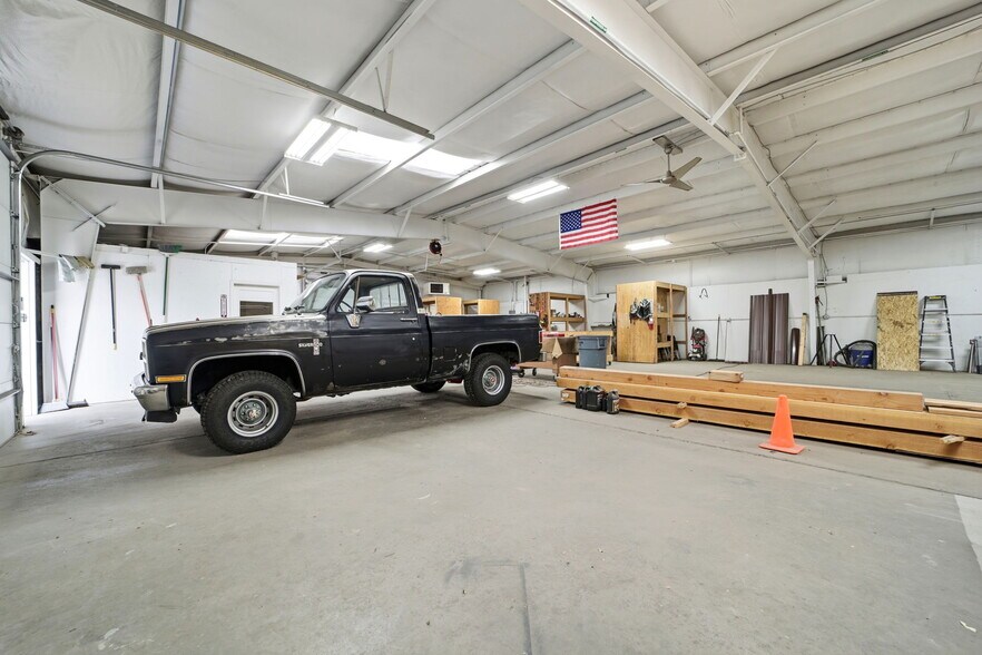 More Photos Of 114 5th St, Fowler Industrial For Lease