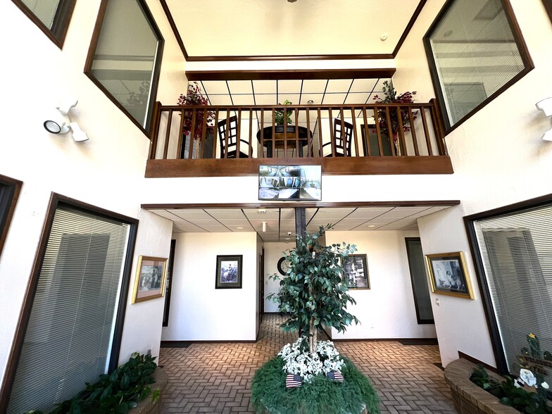 More Photos Of 2 E 11th St, Edmond Office For Sale