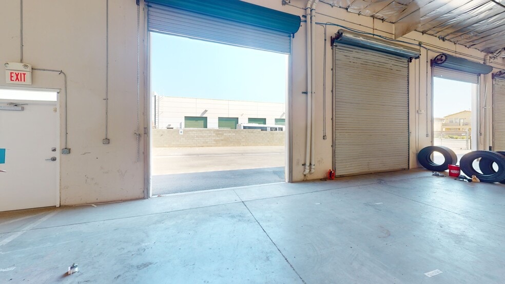 More Photos Of 759 Middlegate Rd, Henderson Warehouse For Lease