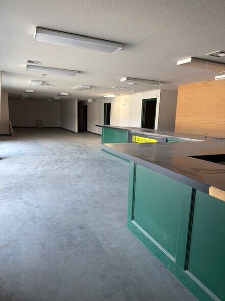 More Photos Of 1600 S Main St, Mcalester Industrial For Lease