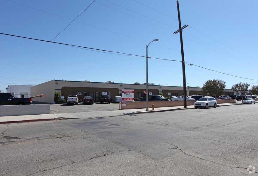 More Photos Of 7842-7844 Alabama Ave, Canoga Park, Canoga Park Warehouse For Lease