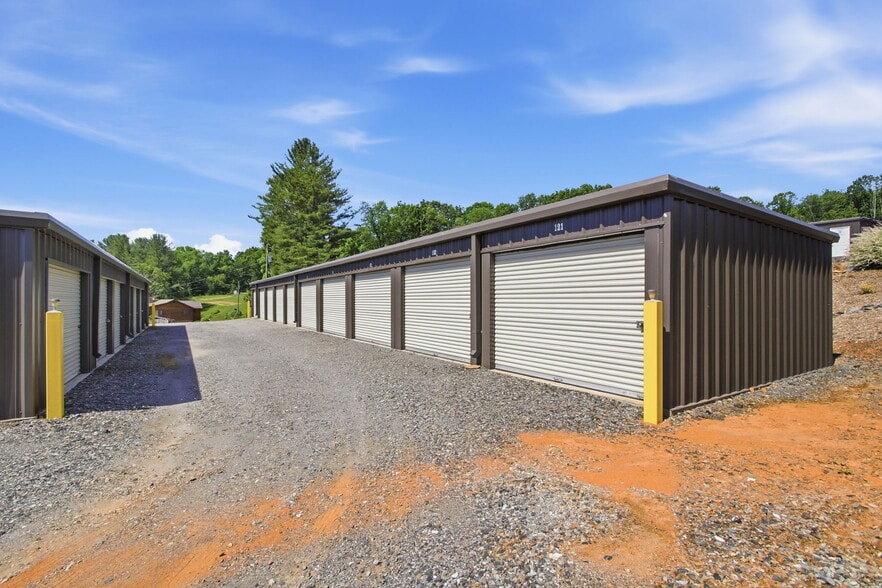 More Photos Of 1139/1143 Old Hwy 16 hwy, Jefferson Self Storage For Sale