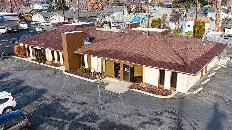Primary Photo Of 1201 W Lincoln Ave, Yakima Movie Radio TVStudio For Sale
