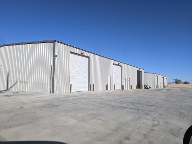 Primary Photo Of 4086-4088 Beacon Rd, Amarillo Warehouse For Lease