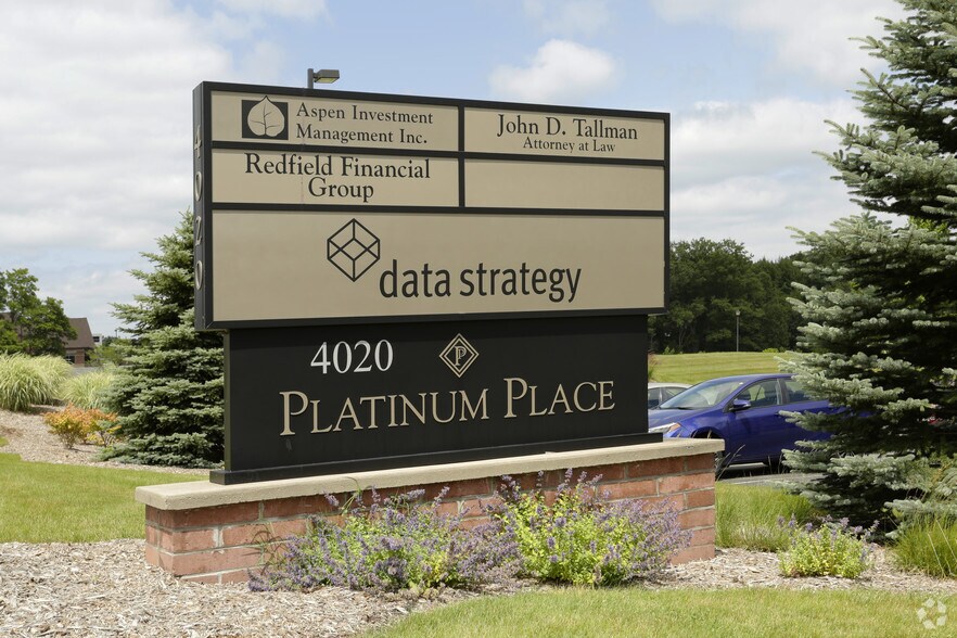 More Photos Of 4020 E Beltline Ave NE, Grand Rapids Office For Sale