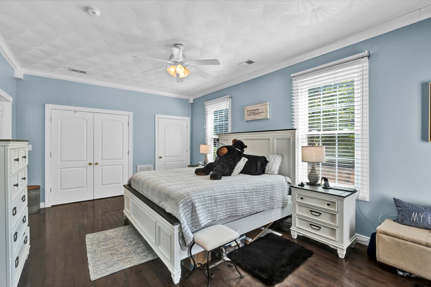 More Photos Of 110 Holy Cross Rd, Loretto Hospitality For Sale