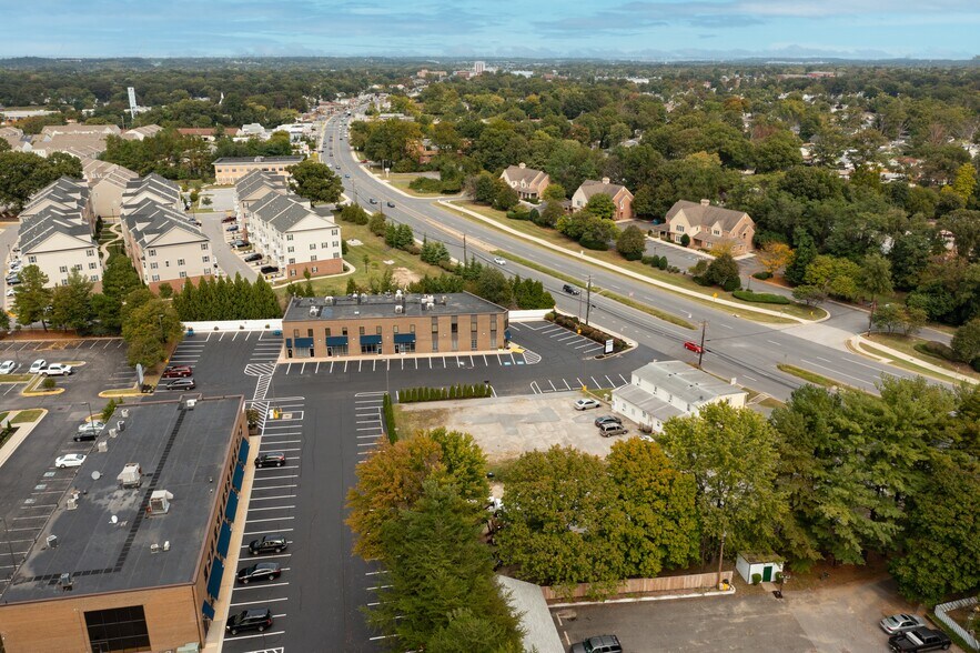 More Photos Of 1404 S Crain Hwy, Glen Burnie Office For Lease
