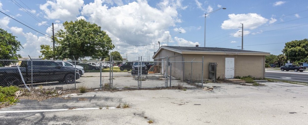 More Photos Of 320 Us Highway 41 Byp S, Venice Freestanding For Lease