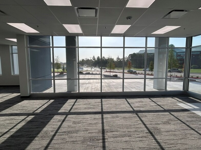 More Photos Of 1751 Valley View Ln, Farmers Branch Distribution For Lease