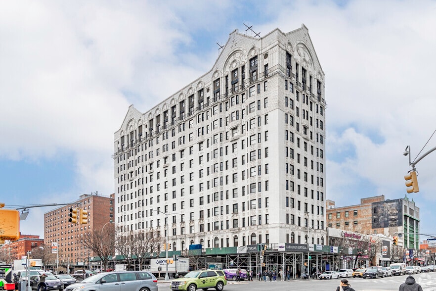 Primary Photo Of 2090 Seventh Ave, New York Office For Lease