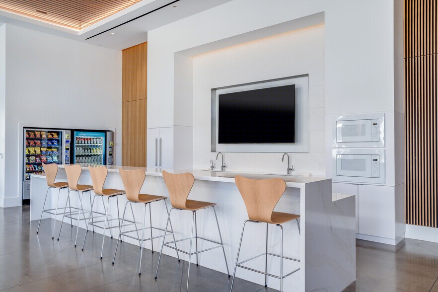 More Photos Of 2361-2381 Rosecrans Ave, El Segundo Office For Lease