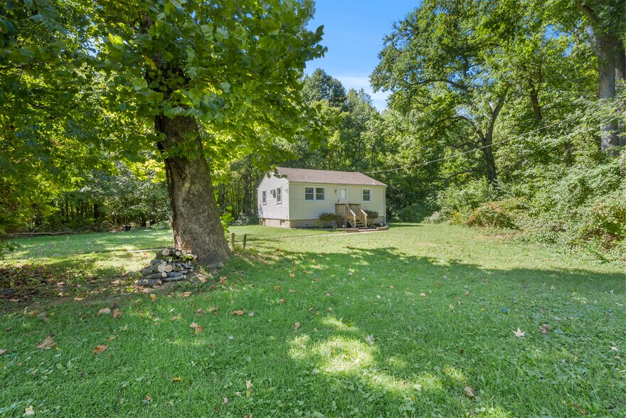 More Photos Of 2608 Mount Holly Rd, Burlington Land For Lease