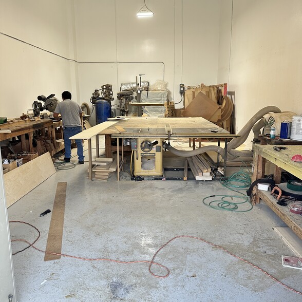More Photos Of 1651 Blalock Rd, Houston Manufacturing For Lease