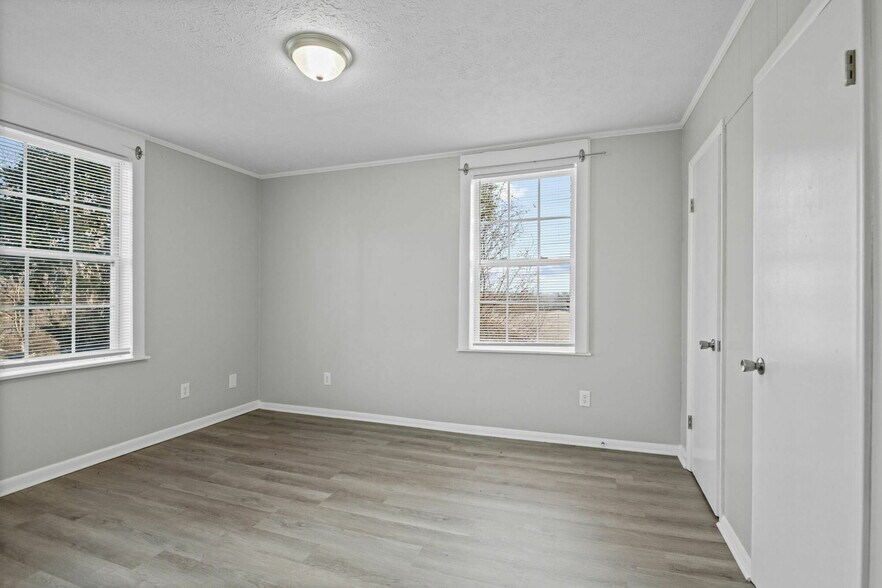More Photos Of 301 S Magnolia St, Maryville Multifamily For Sale
