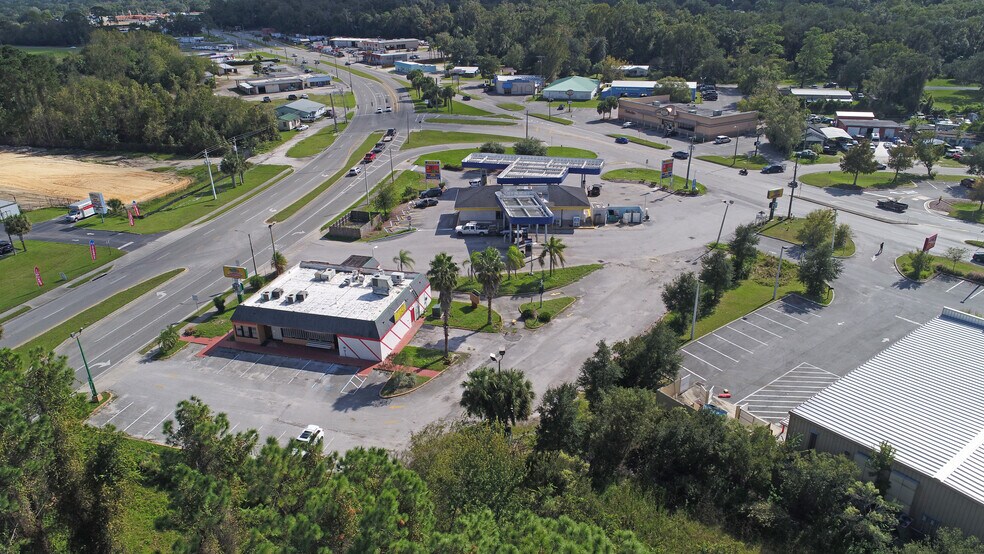 More Photos Of 101 N Us-17, Palatka Drugstore For Sale