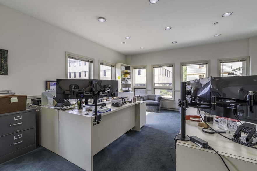 More Photos Of 426 Main St, Ketchikan Office For Sale