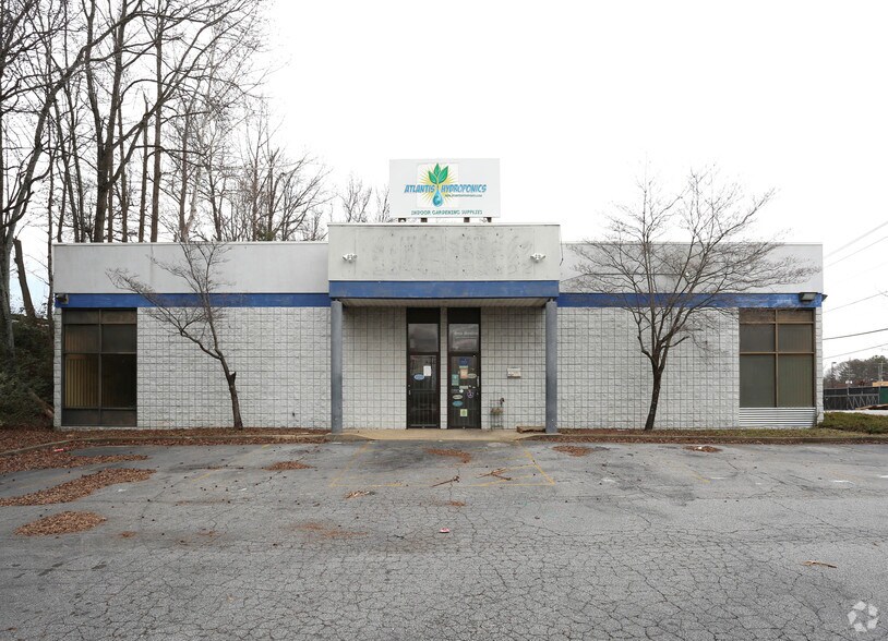 More Photos Of 2561 W Point Ave, College Park Warehouse For Sale