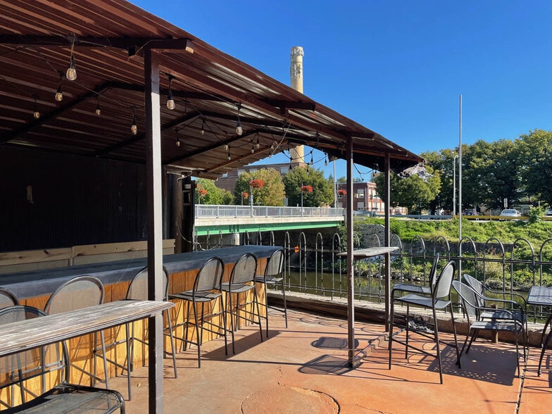 More Photos Of 220 W Philadelphia St, York Restaurant For Sale