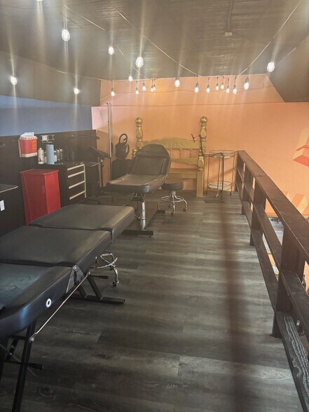 More Photos Of 3301-3303 Cahuenga Blvd W, Los Angeles Storefront For Lease