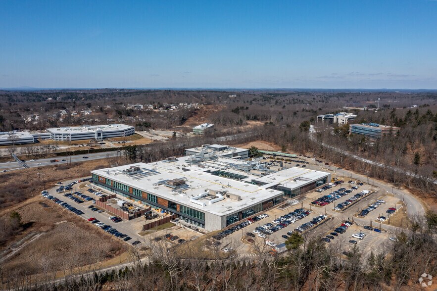 More Photos Of 200 Smith St, Waltham Office For Lease