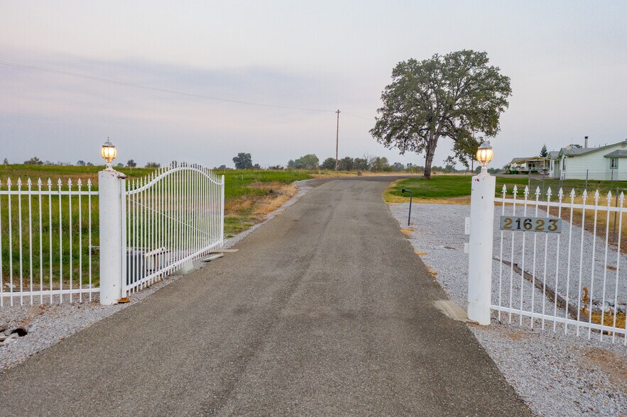 More Photos Of 21623 Seven Lakes Ln, Redding Land For Sale