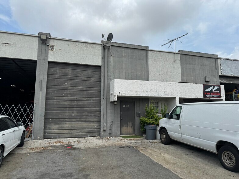 More Photos Of 8044-8045 W 2st Ct, Hialeah Warehouse For Sale