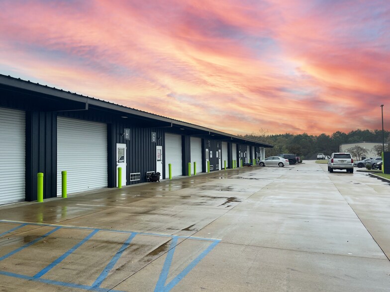 Primary Photo Of 2920 Wyndham Industrial Dr, Opelika Distribution For Lease