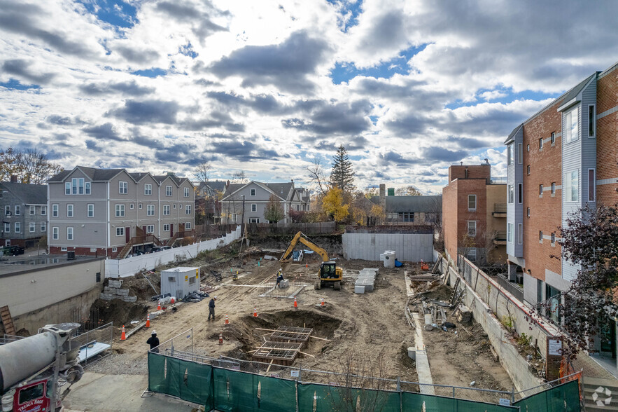 Primary Photo Of 166 Main St, Watertown Apartments For Lease