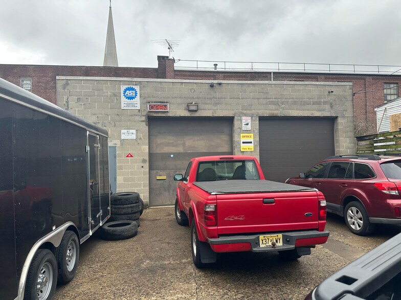 More Photos Of 56 Fox St, Phillipsburg Auto Repair For Sale