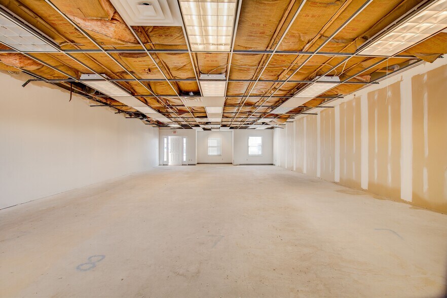 More Photos Of 860 NW Washington Blvd, Hamilton Medical For Lease