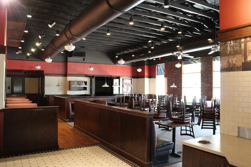 More Photos Of 108 Market St, Flowood Restaurant For Lease