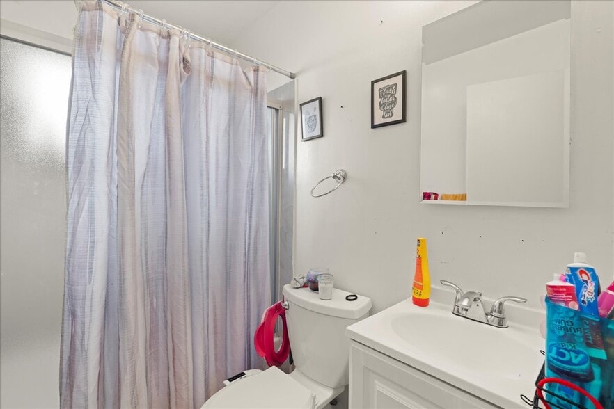 More Photos Of 545 Hampshire Ave, Redwood City Apartments For Sale