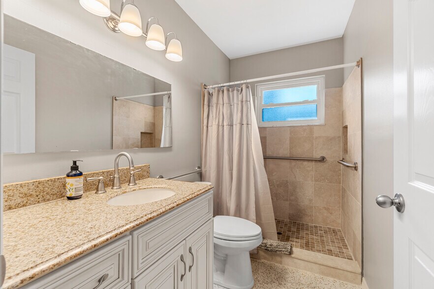 More Photos Of 207 W Wheeler Rd, Seffner Assisted Living For Sale