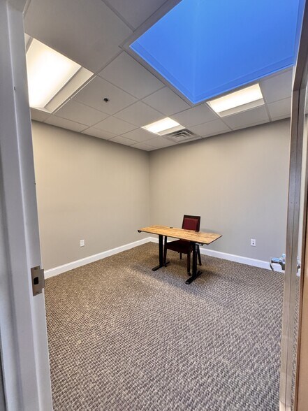 More Photos Of 60 Pleasant St, Ashland Flex For Lease