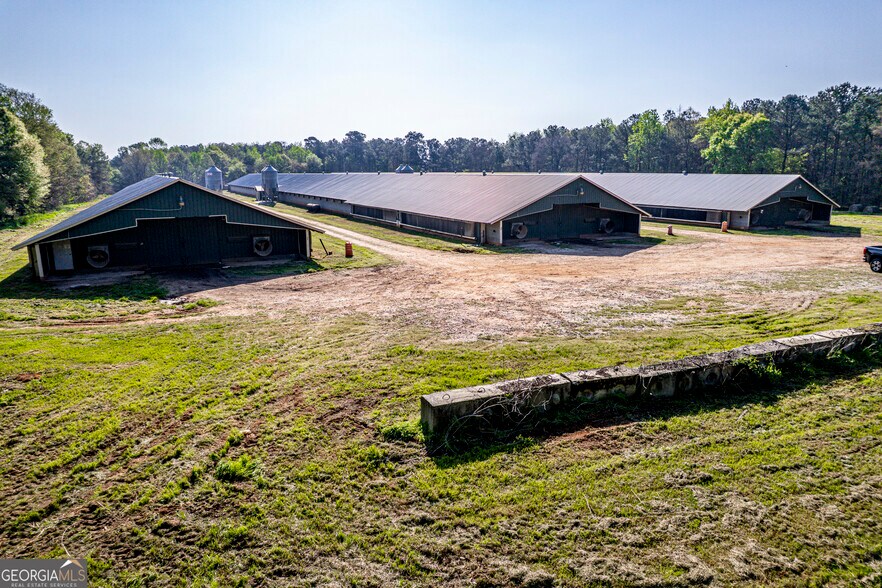 More Photos Of 125 Walker Gresham Rd, Stephens Warehouse For Sale